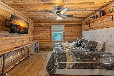 Bedroom - 300 Cloudland Trce, Epworth, GA 30541 photo 2 of 10