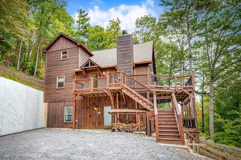 Exterior - 300 Cloudland Trce, Epworth, GA 30541 photo 11 of 12