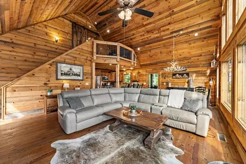 Living - 300 Cloudland Trce, Epworth, GA 30541 photo 4 of 8