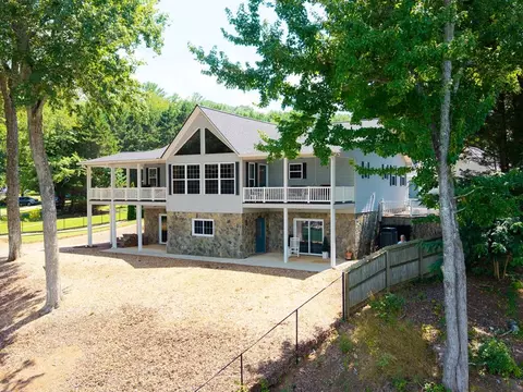 354 Harrison Cir, Hiawassee, GA 30546