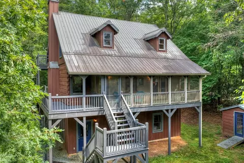 160 Adams Cir, Mineral Bluff, GA 30559
