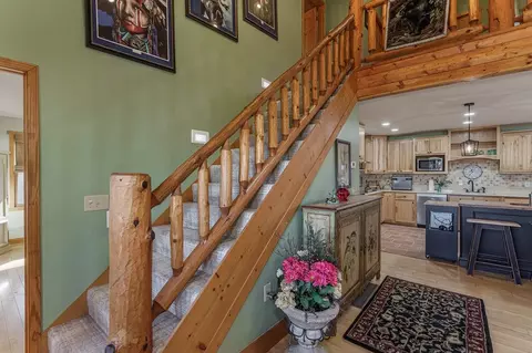 Entry Way - 126 River Top Vw, Murphy, NC 28906 photo 2 of 3