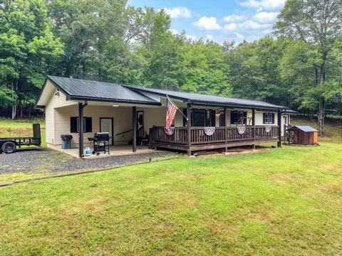 881 Aska Rd, Blue Ridge, GA 30513