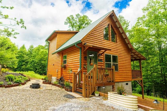 680 Deerfield Dr, Murphy, NC 28906