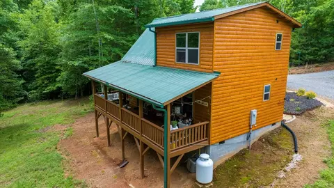 680 Deerfield Dr, Murphy, NC 28906 photo 2