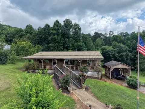389 Nelson Cir, Blairsville, GA 30512