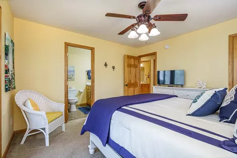Bedroom - 198 Dew Drop Ln, Murphy, NC 28906 photo 2 of 5