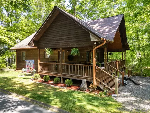 Exterior - 198 Dew Drop Ln, Murphy, NC 28906 photo 11 of 12