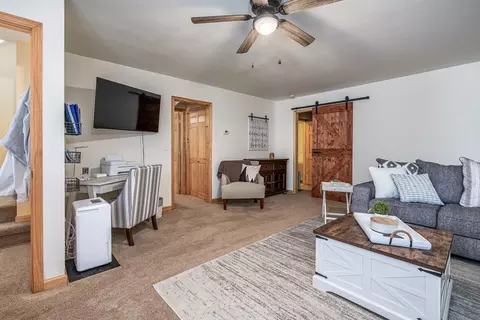 Living - 198 Dew Drop Ln, Murphy, NC 28906 photo 5 of 6
