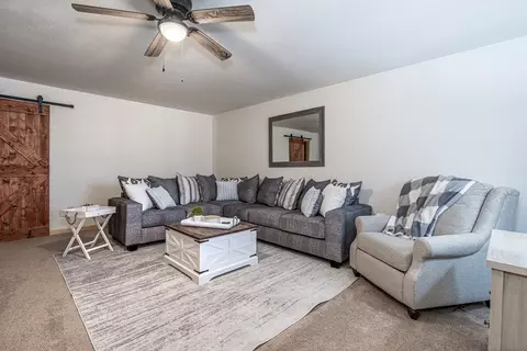 Living - 198 Dew Drop Ln, Murphy, NC 28906 photo 4 of 6
