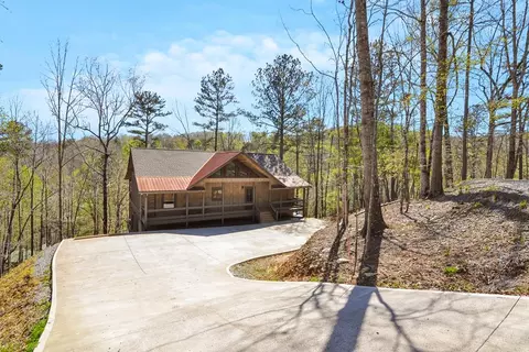 65 Dawn Ln, Ellijay, GA 30540