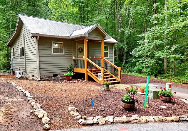 423 Chimney Rdg, Blairsville, GA 30512