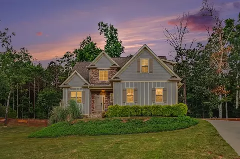 64 Blandwood Dr, Cartersville, GA 30120