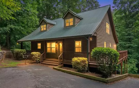 457 Old Cherokee Rd, Cleveland, GA 30528