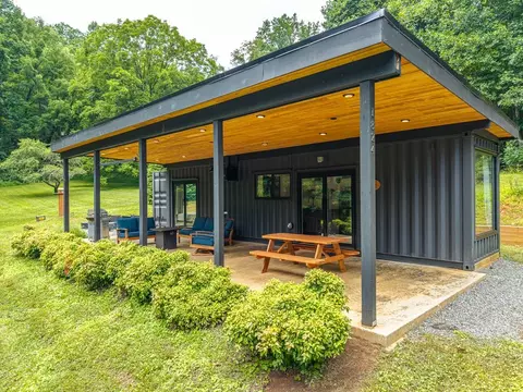 1824 Colwell Rd, Blue Ridge, GA 30513