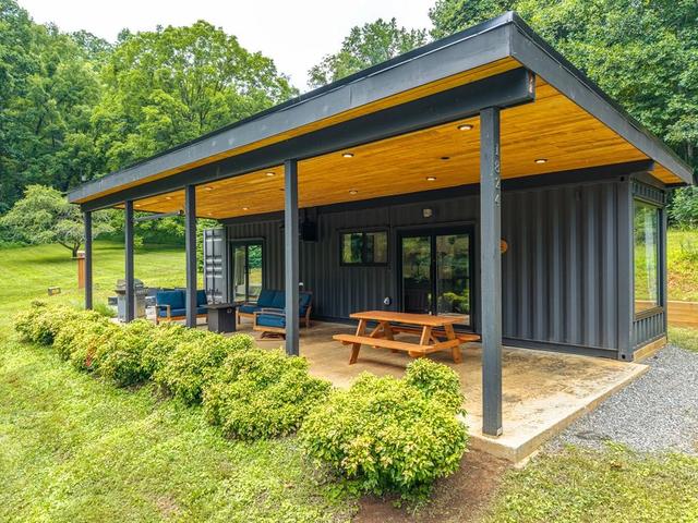 1824 Colwell Rd, Blue Ridge, GA 30513