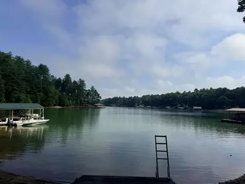 142 Lake Breeze Ln, Blairsville, GA 30512