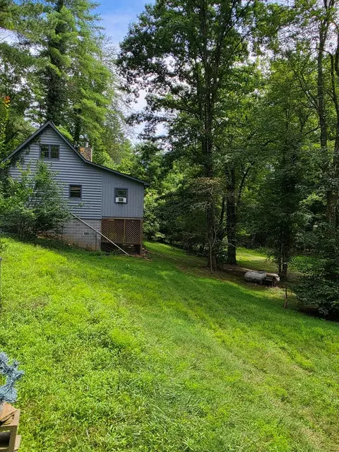 49 Deer Trl, Mineral Bluff, GA 30559
