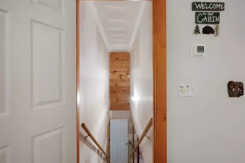 Entry Way - 415 Sunset Ct, Jasper, GA 30143 photo 3 of 3