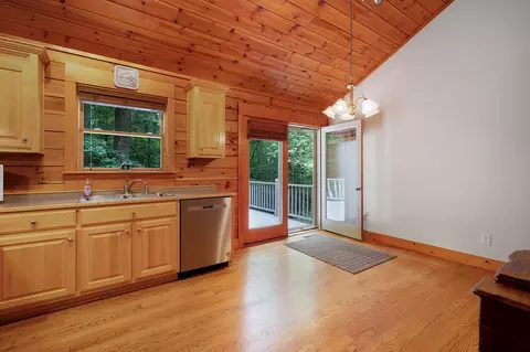 Kitchen - 415 Sunset Ct, Jasper, GA 30143 photo 3 of 4