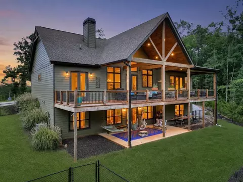1567 Hap Holt Rd, Ellijay, GA 30540