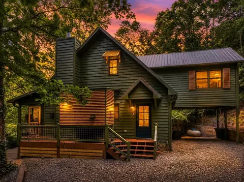 279 S Riverview, Ellijay, GA 30536