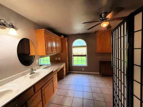 Bath - 779 Barnett Rd, Murphy, NC 28906 photo 1 of 3