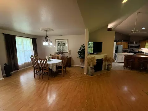 Dining - 779 Barnett Rd, Murphy, NC 28906 photo 1 of 3