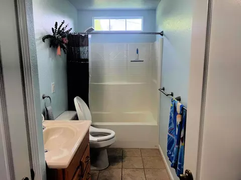 Bath - 779 Barnett Rd, Murphy, NC 28906 photo 3 of 3