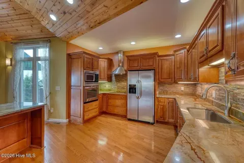 Kitchen - 645 Outlook Rd, Murphy, NC 28906 photo 2 of 5