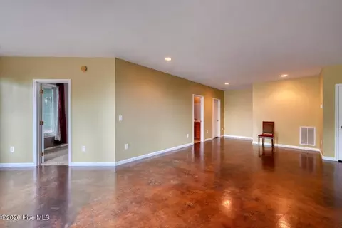 Living - 645 Outlook Rd, Murphy, NC 28906 photo 7 of 8