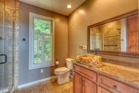 Bath - 645 Outlook Rd, Murphy, NC 28906 photo 4 of 7