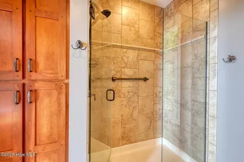 Bath - 645 Outlook Rd, Murphy, NC 28906 photo 5 of 7