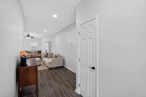 Entry Way - 198 Towne Villas Dr, Jasper, GA 30143 photo 3 of 3