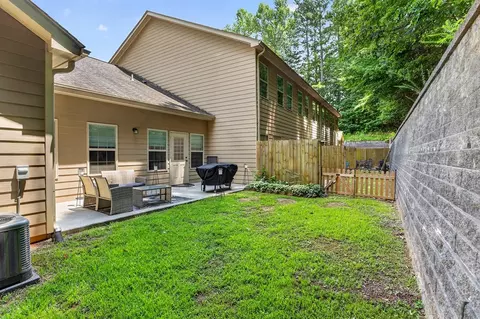 Exterior - 198 Towne Villas Dr, Jasper, GA 30143 photo 5 of 6