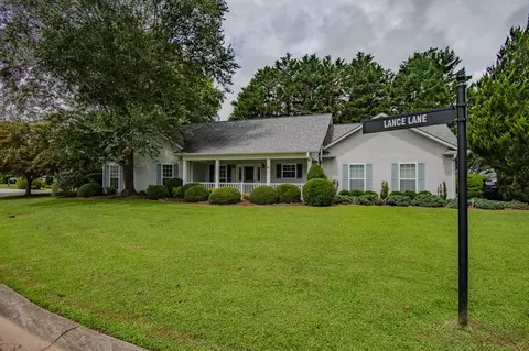 4 Lance Ln, Blue Ridge, GA 30513