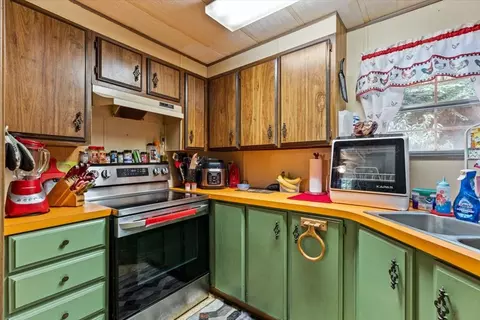 Kitchen - 476 Claude Rogers Rd, Marble, NC 28905 photo 3 of 3
