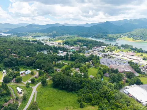 00 Bell St, Hiawassee, GA 30546