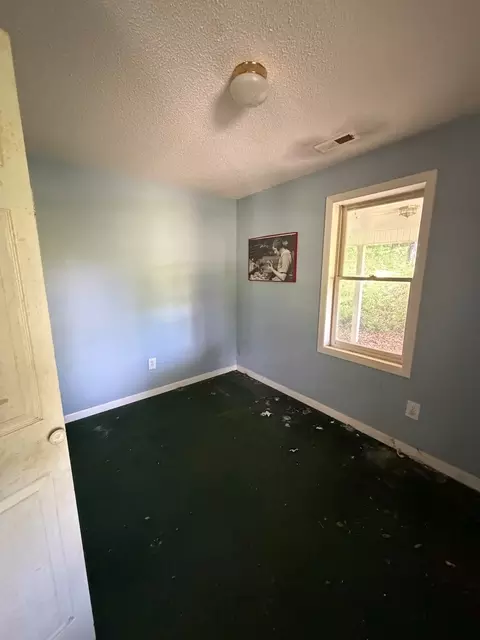 Bedroom - 1634 Crisp Rd, Murphy, NC 28906 photo 3 of 7
