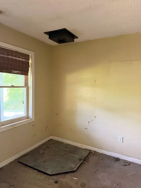 Bedroom - 1634 Crisp Rd, Murphy, NC 28906 photo 1 of 7