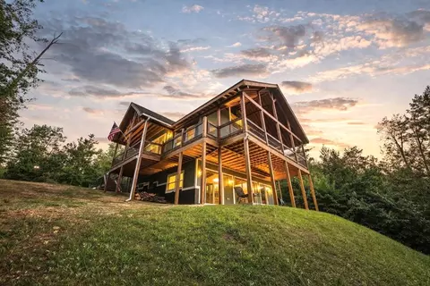 44 Lower Toccoa Hls, Blue Ridge, GA 30513
