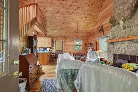 Entry Way - 185 Falling Waters Ln, Murphy, NC 28906 photo 3 of 3