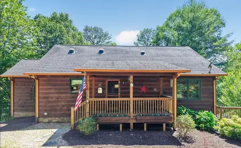 472 Stone Rd, Ellijay, GA 30536