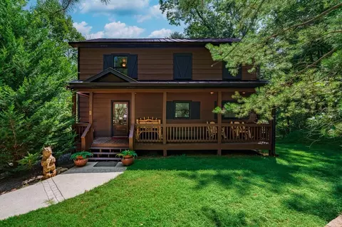 120 Walnut Mountain Ct, Ellijay, GA 30536