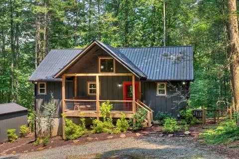203 Buck Creek Trl, Epworth, GA 30541