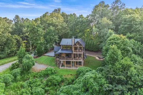 231 Kyle Rd, Blue Ridge, GA 30513