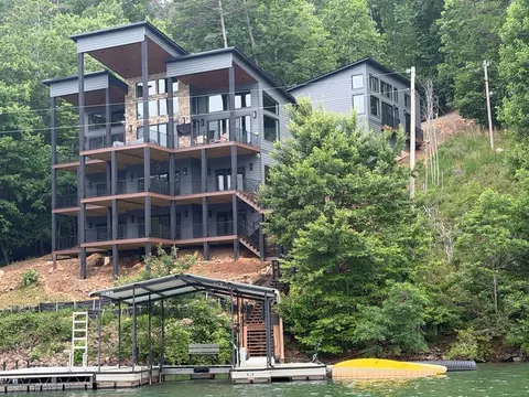 770 Fish Hook Pt, Blue Ridge, GA 30513