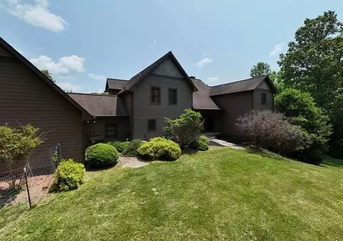 Exterior - 115 Dawsons Ln, Murphy, NC 28906 photo 3 of 32
