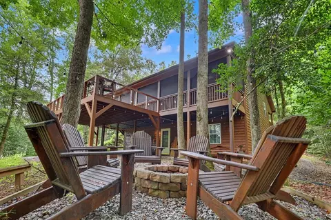 147 Midnight Rd, Blairsville, GA 30512