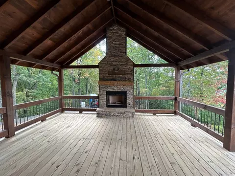 Exterior - 2 Oak Crest Drive, Morganton, GA 30560 photo 11 of 21